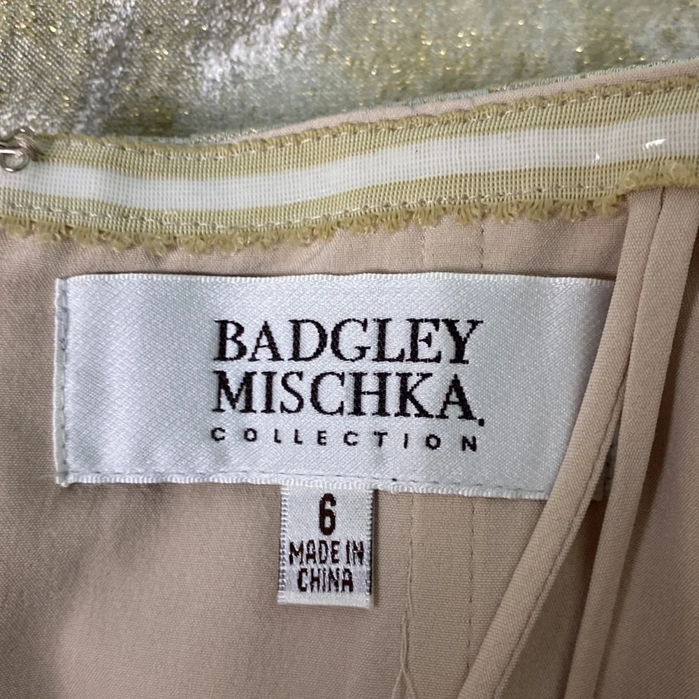 NWT Badgley Mischka Gold & Beaded Cocktail Dress. Size 6 - Picture 2 of 15